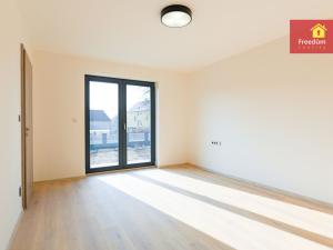 Pronájem rodinného domu, Dubí - Mstišov, Podkrušnohorská, 288 m2