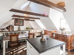 Pronájem bytu 2+kk, Praha - Hradčany, Nový Svět, 68 m2