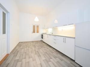 Pronájem bytu 3+1, Praha - Dejvice, Dejvická, 103 m2