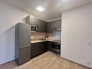 Pronájem bytu 2+kk, Praha - Hlubočepy, Benešova, 48 m2