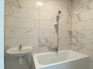 Prodej bytu 2+1, Karlovy Vary, Koptova, 76 m2