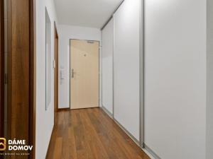 Pronájem bytu 2+kk, Zlín, Pod Křiby, 56 m2
