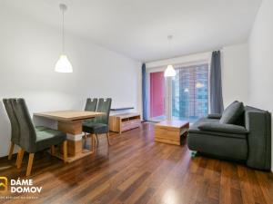 Pronájem bytu 2+kk, Zlín, Pod Křiby, 56 m2