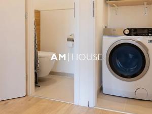 Pronájem bytu 2+kk, Praha - Holešovice, Osadní, 58 m2