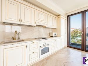 Pronájem bytu 4+kk, Praha - Vinohrady, Korunní, 122 m2