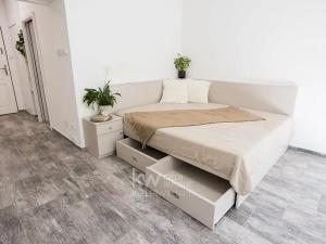 Pronájem bytu 1+kk, Praha - Vysočany, Pod strojírnami, 31 m2
