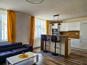 Prodej bytu 2+kk, Přelouč, Václavské náměstí, 72 m2