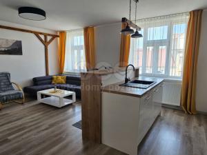 Prodej bytu 2+kk, Přelouč, Václavské náměstí, 72 m2