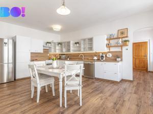 Prodej bytu 3+kk, Kostelec nad Černými lesy, náměstí Smiřických, 85 m2