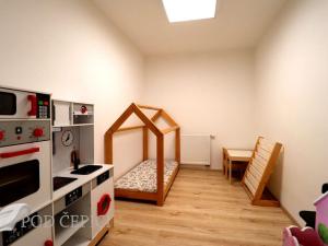 Pronájem bytu 2+kk, Zastávka, 1. máje, 64 m2