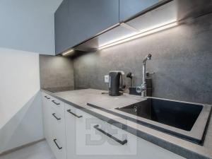 Pronájem bytu 1+kk, Praha - Hloubětín, Poděbradská, 32 m2