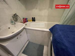 Pronájem bytu 2+1, Zlín - Malenovice, Tyršova, 48 m2