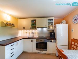 Prodej rodinného domu, Pomezí nad Ohří, 150 m2