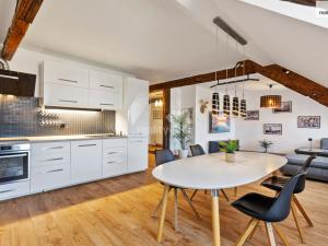 Prodej bytu 3+kk, Chrastava, náměstí 1. máje, 156 m2