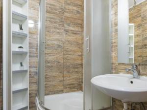 Prodej bytu 2+kk, Čelákovice, náměstí 5. května, 52 m2