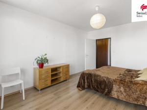 Prodej bytu 2+kk, Čelákovice, náměstí 5. května, 52 m2