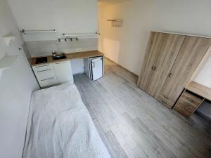 Pronájem bytu 1+kk, Karlovy Vary, Lidická, 22 m2