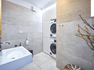 Prodej rodinného domu, Lhota pod Libčany, 200 m2