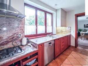 Prodej rodinného domu, Lhota pod Libčany, 200 m2