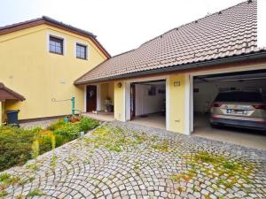 Prodej rodinného domu, Lhota pod Libčany, 200 m2