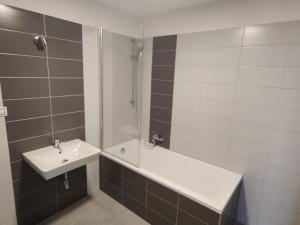 Pronájem bytu 2+kk, Strakonice - Strakonice II, Bezděkovská, 63 m2