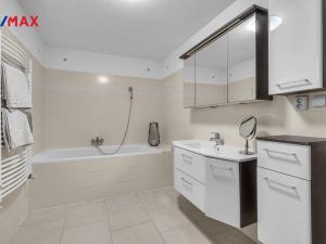 Prodej rodinného domu, Hřensko, 220 m2