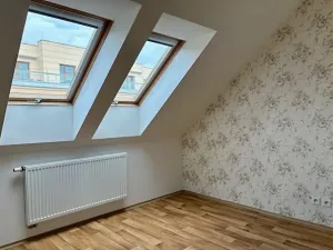 Pronájem bytu 3+1, Slaný, Třebízského, 99 m2