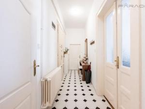 Pronájem bytu 4+1, Praha - Nové Město, Biskupská, 132 m2