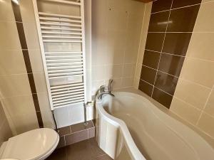 Pronájem bytu 1+kk, Trutnov, Horská, 33 m2