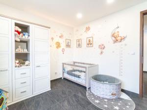 Prodej rodinného domu, Rožmitál pod Třemšínem - Zalány, 180 m2