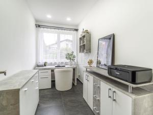 Prodej rodinného domu, Rožmitál pod Třemšínem - Zalány, 180 m2