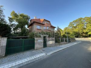 Pronájem bytu 5+kk, Praha, Vietnamská, 138 m2