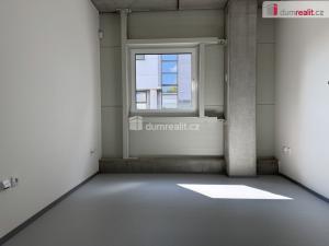 Pronájem skladu, Zlín, Bartošova, 245 m2