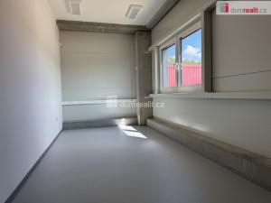 Pronájem skladu, Zlín, Bartošova, 245 m2
