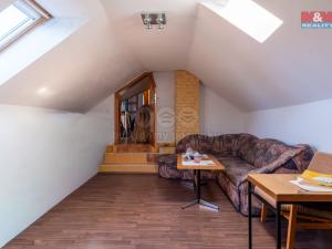 Prodej rodinného domu, Hajany, 285 m2