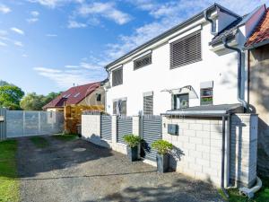 Prodej bytu 3+kk, Rostoklaty - Nová Ves II, 94 m2