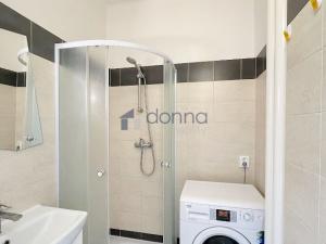 Pronájem bytu 2+1, Praha, Jakutská, 60 m2