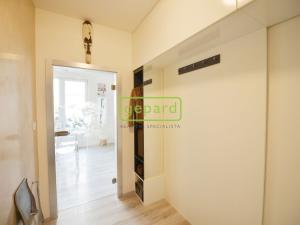 Pronájem bytu 1+kk, Praha - Vysočany, Pod Harfou, 38 m2