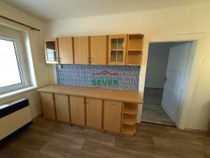 Prodej bytu 2+1, Žatec, Husova, 77 m2