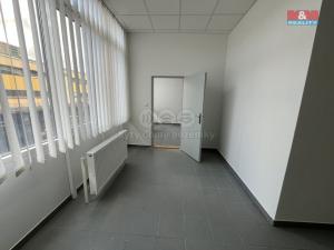 Pronájem kanceláře, Třinec - Lyžbice, nám. Svobody, 61 m2