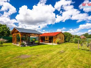 Prodej zahrady, Okna, 1441 m2