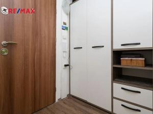 Prodej bytu 1+1, Praha - Troja, Krynická, 29 m2