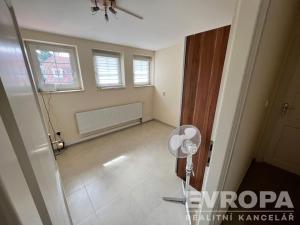 Prodej rodinného domu, Praha - Nebušice, Na Malé Šárce, 178 m2