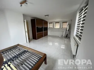 Prodej rodinného domu, Praha - Nebušice, Na Malé Šárce, 178 m2