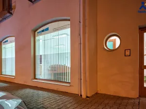 Pronájem obchodního prostoru, Vyškov, kpt. Otakara Jaroše, 73 m2