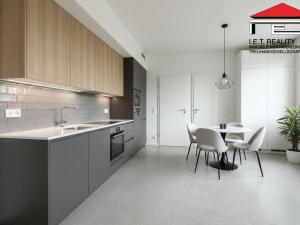 Prodej bytu 2+1, Adamov, Sadová, 57 m2