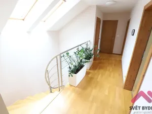 Pronájem rodinného domu, Praha - Dubeč, Kolocova, 220 m2