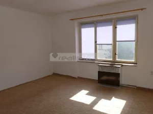 Prodej bytu 2+1, Plzeň - Doubravka, Železničářská, 70 m2