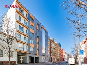 Pronájem bytu 1+kk, Praha - Vršovice, Petrohradská, 30 m2