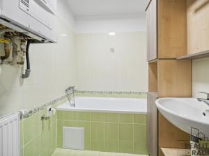 Pronájem bytu 2+kk, Pardubice, Pernerova, 60 m2